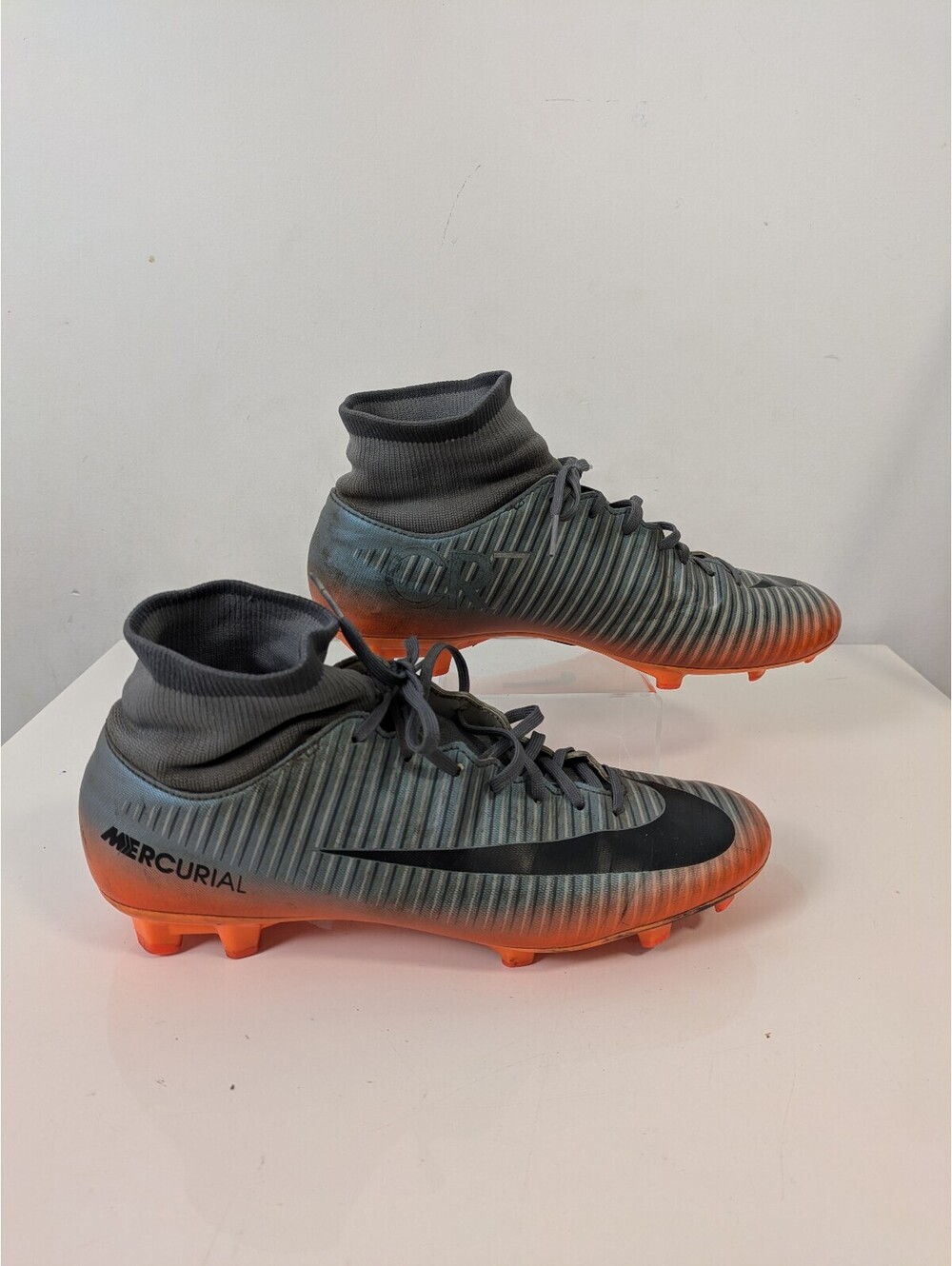 Nike Mercurial Victory VI CR7 Grey Orange Men's Soccer Cleats Size 7.5